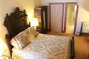 Corners Mansion Inn - A Bed & Breakfast
