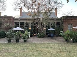 Corners Mansion Inn - A Bed & Breakfast