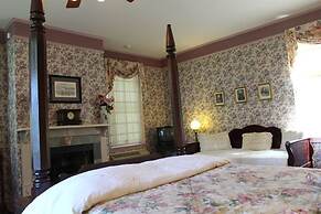 Corners Mansion Inn - A Bed & Breakfast