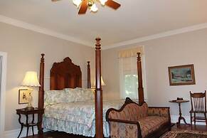 Corners Mansion Inn - A Bed & Breakfast