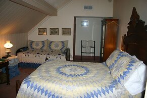 Corners Mansion Inn - A Bed & Breakfast