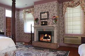 Corners Mansion Inn - A Bed & Breakfast