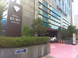 Ruby Tourist Hotel Wolmido