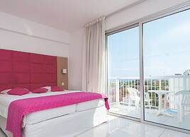 Marlita Beach Hotel Apartments