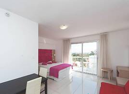 Marlita Beach Hotel Apartments