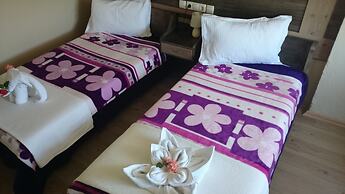 Wallabies Aquaduct Hotel