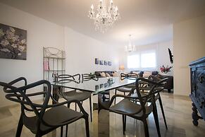 Holidays2Malaga Train Station Area Apartments