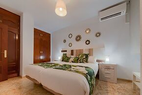 Holidays2Malaga Train Station Area Apartments