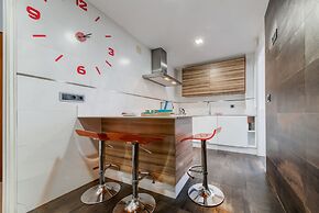 Holidays2Malaga Train Station Area Apartments