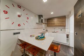 Holidays2Malaga Train Station Area Apartments