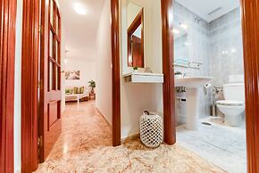 Holidays2Malaga Train Station Area Apartments