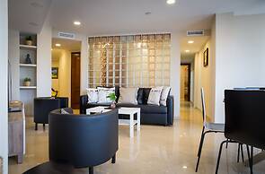 Holidays2Malaga Train Station Area Apartments