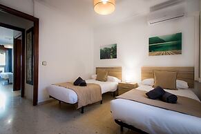 Holidays2Malaga Train Station Area Apartments