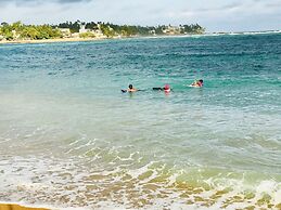 Thaproban Beach House