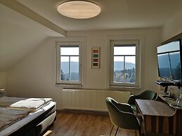 Hotel Schöne Aussicht