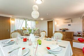 Earth and People Hotel & Spa