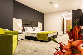 Earth and People Hotel & Spa