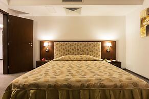 Earth and People Hotel & Spa