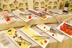 Earth and People Hotel & Spa