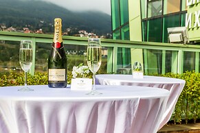 Earth and People Hotel & Spa