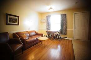 Silverwood Inn & Suites