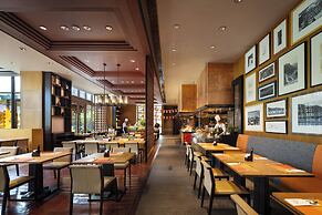 Shangri-La Resort, Shangri-La