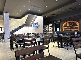 Embassy Suites by Hilton Kansas City Olathe