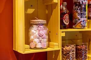 Hotel Olympic Paris Boulogne by Patrick Hayat