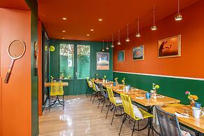 Hotel Olympic Paris Boulogne by Patrick Hayat