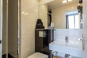 Hotel Olympic Paris Boulogne by Patrick Hayat