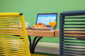 Hotel Olympic Paris Boulogne by Patrick Hayat