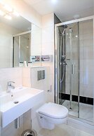 Hotel Olympic Paris Boulogne by Patrick Hayat