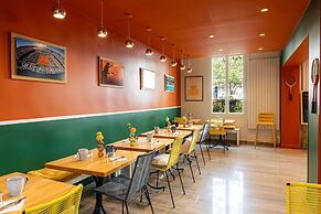 Hotel Olympic Paris Boulogne by Patrick Hayat