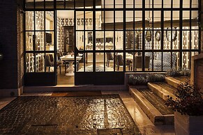 Pepoli9 Design Suites in Rome