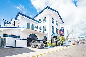 Oz Hotel & Sports Bar