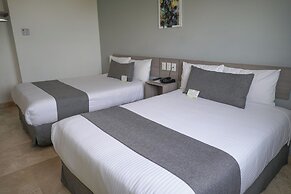 SR Hotel