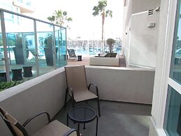 Romantic Studio with Bay View