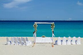 Viva Heavens by Wyndham, A Trademark All Inclusive