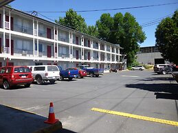 Cougar Land Motel