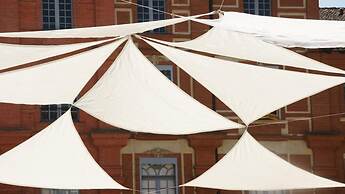 Brit Hotel Confort Montauban