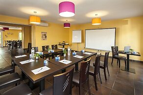 Brit Hotel Confort Montauban