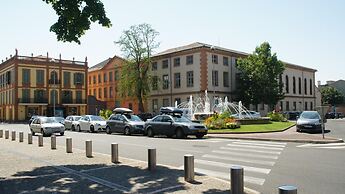 Brit Hotel Confort Montauban