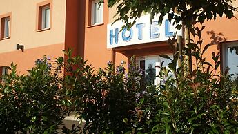 Brit Hotel Confort Montauban