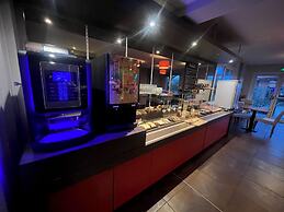 Brit Hotel Confort Montauban
