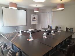 Brit Hotel Confort Montauban