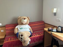 Brit Hotel Confort Montauban