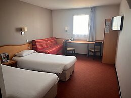 Brit Hotel Confort Montauban