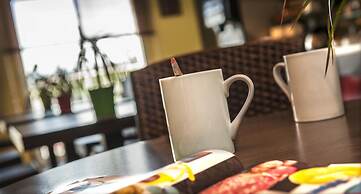 Brit Hotel Confort Montauban