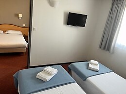 Brit Hotel Confort Montauban