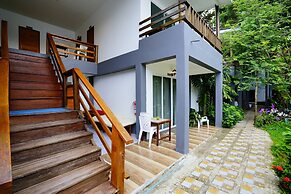 Apple Beachfront Resort